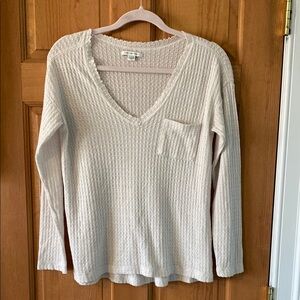 American Eagle Size Extra Small XS Cream V-Neck Women's Teen Waffle Knit Sweater